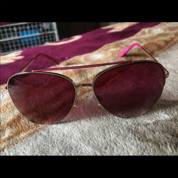 xox Betsey sunglasses - Picture 2 of 5